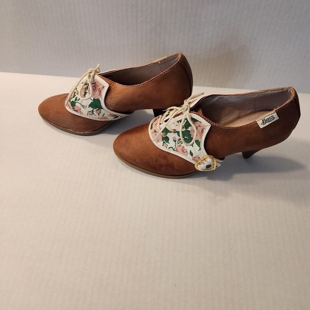 Pair of Bass Rachel Antonoff retro